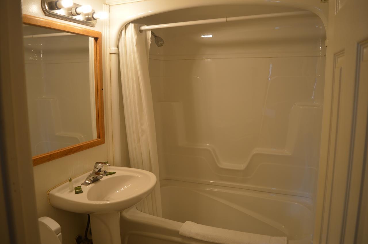 Parkview Motel Гвелф Екстер'єр фото
